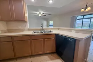 13311 Hollowbend Ln, Riverview, FL 33569 - Photo 9