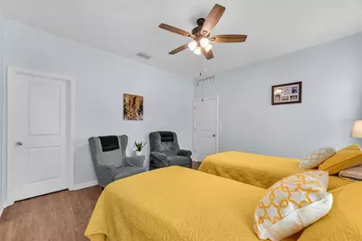 34820 Daisy Meadow Loop, Zephyrhills, FL 33541 - Photo 15