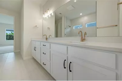 5024 Chapel Row Avenue, Apollo Beach, FL 33572 - Photo 17