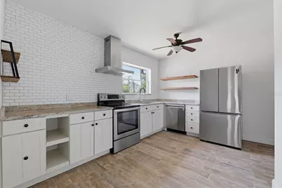 3030 A 5th Street N, Saint Petersburg, FL 33704 - Photo 3