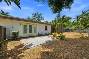 3030 A 5th Street N, Saint Petersburg, FL 33704 - Photo 17