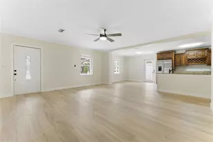 4727 W Bay Vista Ave, Tampa, FL 33611 - Photo 11