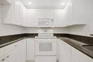 4141 Bayshore Blvd, Tampa, FL 33611 - Photo 9
