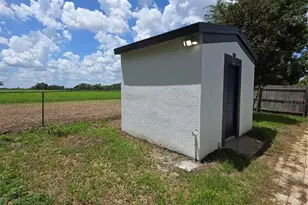 37406 Vista Dr, Dade City, FL 33523 - Photo 19