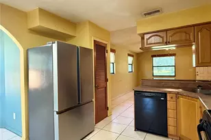 3646 28th St N, Saint Petersburg, FL 33713 - Photo 13