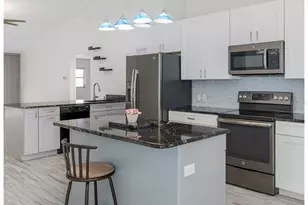2207 Marshall Dr, Dunedin, FL 34698 - Photo 9