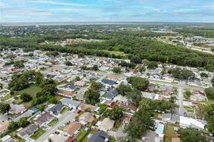 10118 Hunters Point Ct, Tampa, FL 33615 - Photo 33