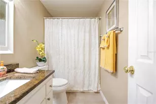 10118 Hunters Point Ct, Tampa, FL 33615 - Photo 19
