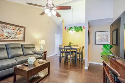 10118 Hunters Point Court, Tampa, FL 33615 - Photo 7
