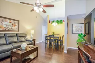 10118 Hunters Point Ct, Tampa, FL 33615 - Photo 7