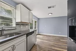 3417 Danny Bryan Blvd, Tampa, FL 33619 - Photo 17
