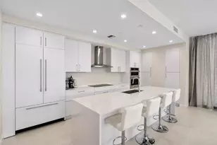 275 1st Ave S, Saint Petersburg, FL 33701 - Photo 9
