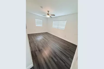 1557 Robinson Drive N, Saint Petersburg, FL 33710 - Photo 17