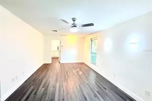 1557 Robinson Dr N, Saint Petersburg, FL 33710 - Photo 17