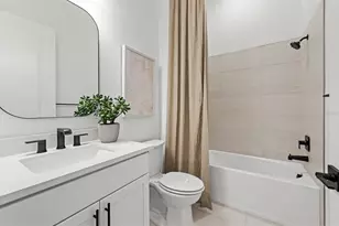 4829 Long Point Run, Lakewood Ranch, FL 34211 - Photo 3