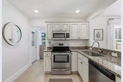 6031 Hobson Street NE, Saint Petersburg, FL 33703 - Photo 15