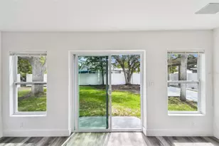 4461 Shore Acres Blvd NE, Saint Petersburg, FL 33703 - Photo 19