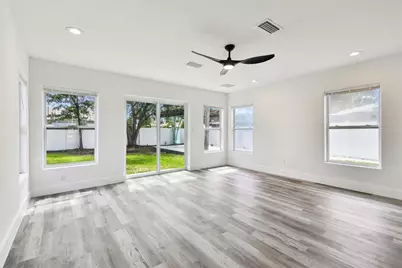 4461 Shore Acres Boulevard NE, Saint Petersburg, FL 33703 - Photo 13