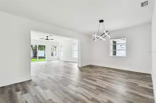 4461 Shore Acres Blvd NE, Saint Petersburg, FL 33703 - Photo 9