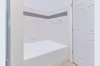 9818 Lake Chase Island Way #9818, Tampa, FL 33626 - Photo 11