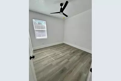 3017 73rd Street N, Tampa, FL 33619 - Photo 9