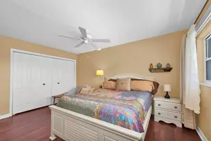 6363 Gulf Winds Dr, Saint Petersburg, FL 33706 - Photo 17