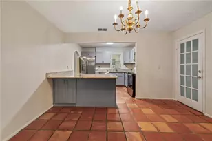 8529 Renald Blvd, Temple Terrace, FL 33637 - Photo 7