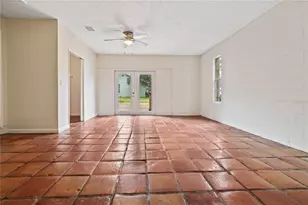 8529 Renald Blvd, Temple Terrace, FL 33637 - Photo 9