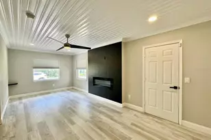 1918 E Shadowlawn Ave, Tampa, FL 33610 - Photo 13