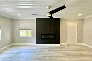 1918 E Shadowlawn Ave, Tampa, FL 33610 - Photo 11