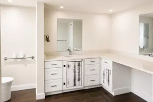 1847 Shore Dr S, Saint Petersburg, FL 33707 - Photo 15