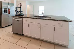 13693 Newbridge St, Spring Hill, FL 34609 - Photo 9