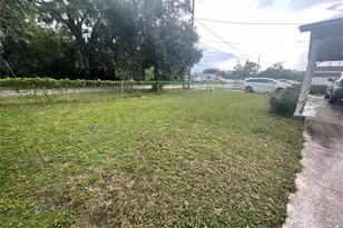 8415 N Gomez Ave, Tampa, FL 33614 - Photo 43
