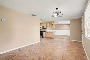 805 W College Ave, Ruskin, FL 33570 - Photo 15
