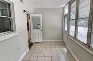 911 Washington Ave SW, Largo, FL 33770 - Photo 5
