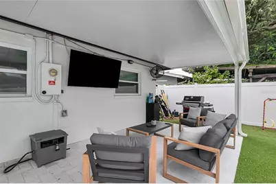 510 Hillcrest Drive, Largo, FL 33771 - Photo 23