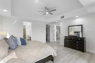 43 Bayview Ct S, Saint Petersburg, FL 33711 - Photo 21