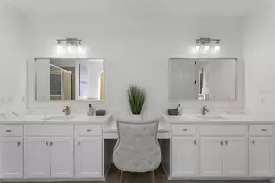 43 Bayview Ct S, Saint Petersburg, FL 33711 - Photo 23