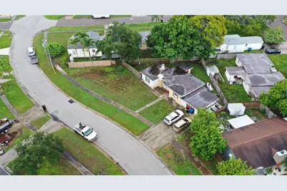 8446 Waverly Road N, Saint Petersburg, FL 33702 - Photo 9