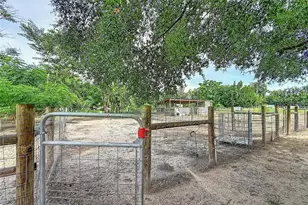 16736 Powerline Rd, Dade City, FL 33523 - Photo 49