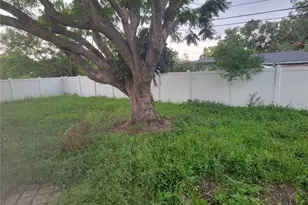 7498 N Orpine Dr, Saint Petersburg, FL 33702 - Photo 23