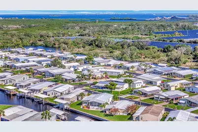 138 S Saint Thomas Circle, Apollo Beach, FL 33572 - Photo 15