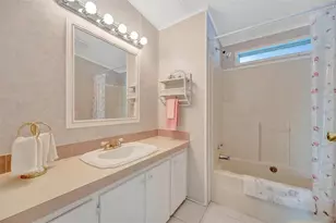 138 S St Thomas Cir, Apollo Beach, FL 33572 - Photo 41
