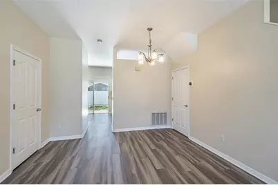 4310 Fincastle Court, Tampa, FL 33624 - Photo 9