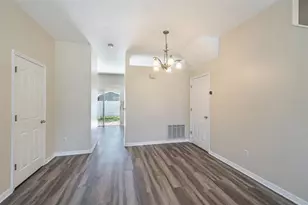 4310 Fincastle Ct, Tampa, FL 33624 - Photo 9