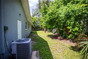 2198 Oak Grove Dr, Clearwater, FL 33764 - Photo 51