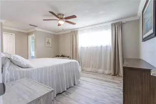 2198 Oak Grove Dr, Clearwater, FL 33764 - Photo 7