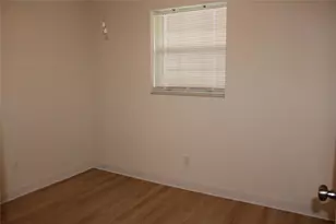 9049 Orchid Dr, Seminole, FL 33777 - Photo 3