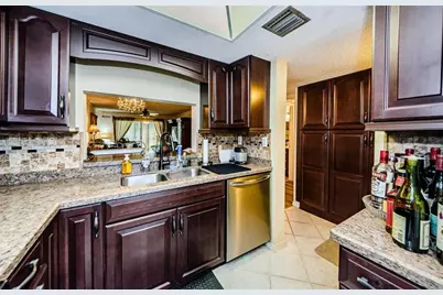 90 S Highland Avenue #214, Tarpon Springs, FL 34689 - Photo 5