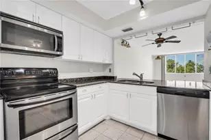 6158 Palma Del Mar Blvd S, Saint Petersburg, FL 33715 - Photo 9